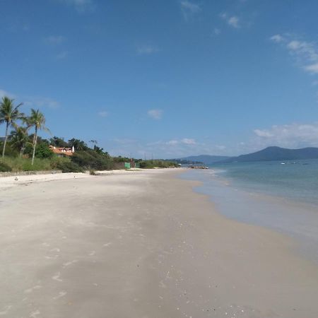 Ferienwohnung Apto Na Praia De 1 Dormitorio Com Vista Pro Mar A Poucos Passos Da Areia Florianópolis Exterior foto