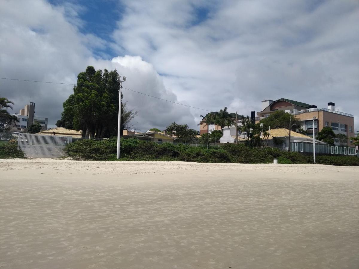 Ferienwohnung Apto Na Praia De 1 Dormitorio Com Vista Pro Mar A Poucos Passos Da Areia Florianópolis Exterior foto