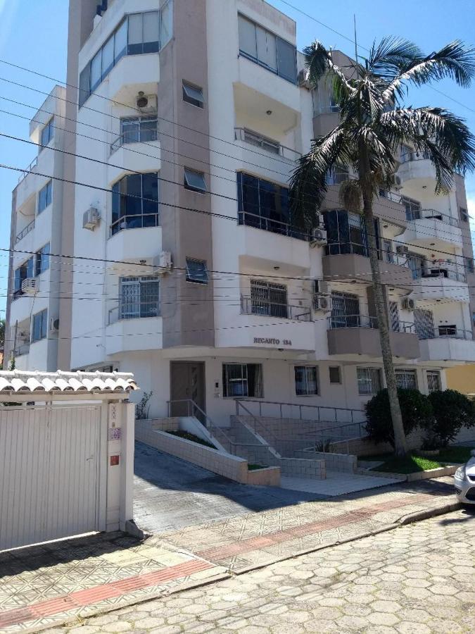 Ferienwohnung Apto Na Praia De 1 Dormitorio Com Vista Pro Mar A Poucos Passos Da Areia Florianópolis Exterior foto